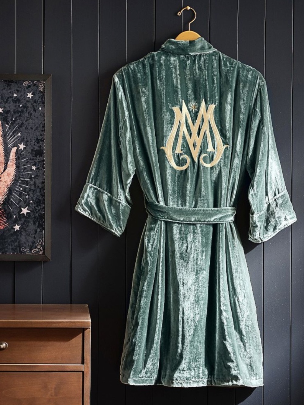 FANTASTIC BEASTS™ MINISTRY OF MAGIC™ Robe NWOT